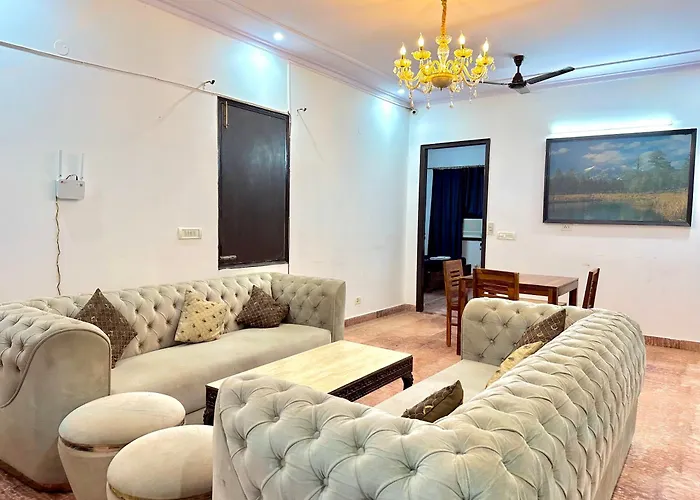 Entire 9 Bhk Villa With Basement Best For Marriages