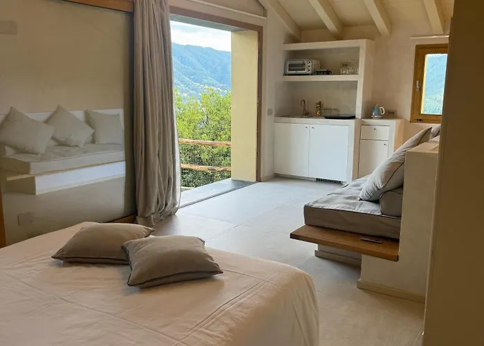 Tuvo Houses