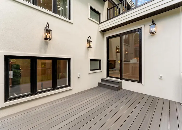 Luxury Home - 5 Min From Airport, 15 To Downtown