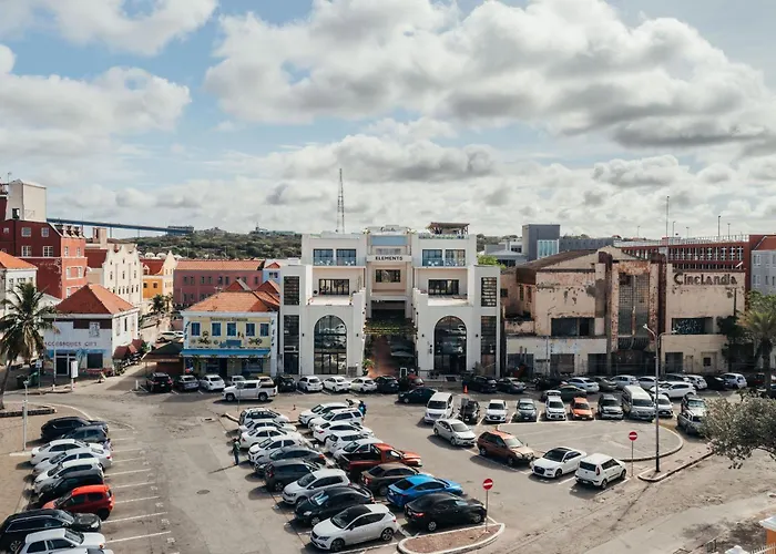  Elements & Shops Curacao