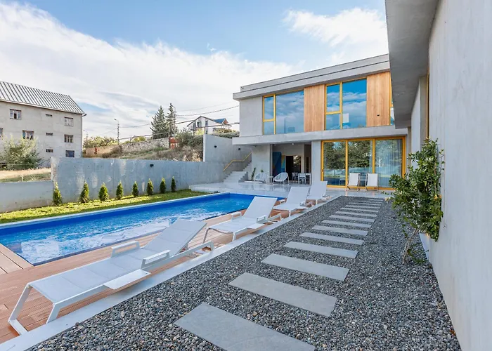 Villa Tabori Hill - 3Br Luxury Villa In Tbilisi