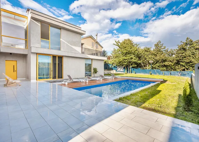 Villa Tabori Hill - 3Br Luxury Villa In Tbilisi
