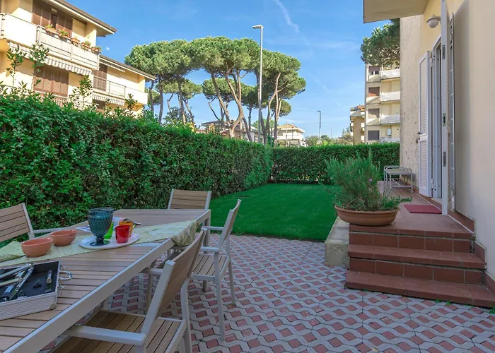 Villa Robin, Elegante E Indipendente Citta Giardino Viareggio
