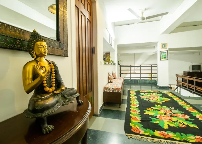 Opulent Antique 6Br Independent Villa In Gurugram