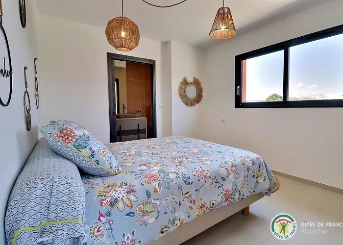 Villa La Crozette 4 Etoiles, Climatisee Avec Grande Piscine