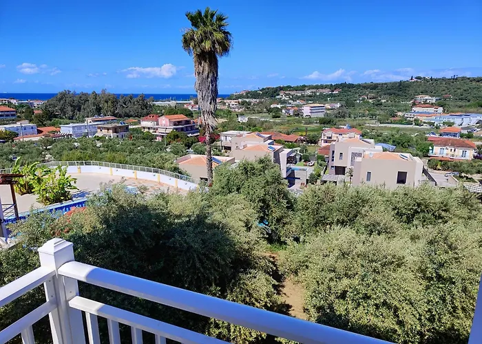Yanna Studios & Apartments
