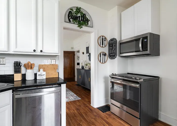 Luxury Short And Midterm Hyde Park Getaway