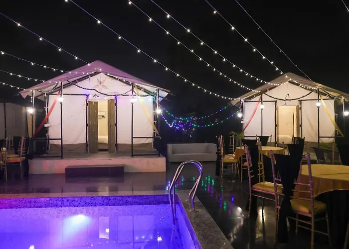 Luxury Farmhouse In Chhatarpur With Pool