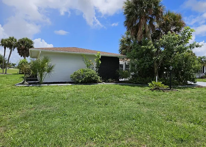 Rotonda Retreat With Heated Pool, Beaches & Pet Friendly!