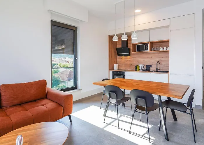Cameleon Orebic- Beachfront Apartments