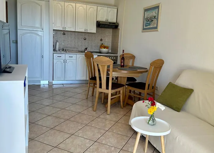 Colonia Apartments