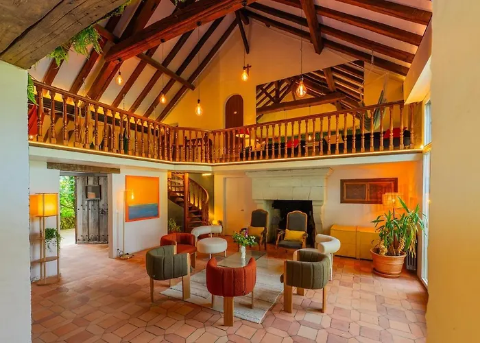 Villa De La Plume