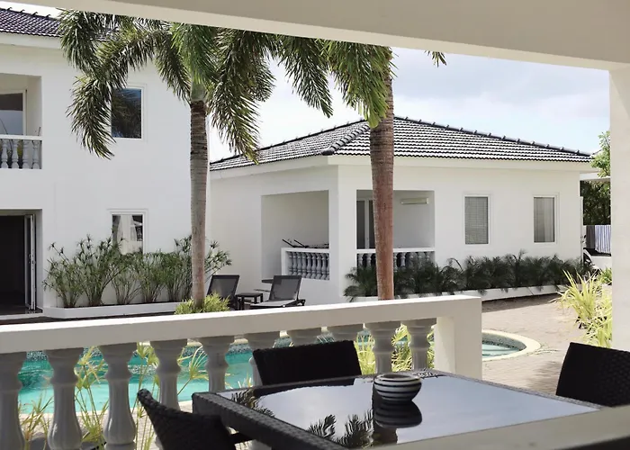 Palm Crest