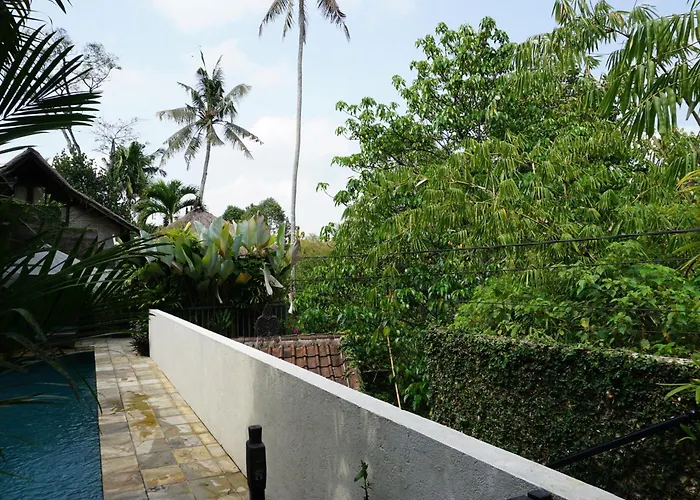Villa Indah - 3 bedrooms, 3 bathrooms