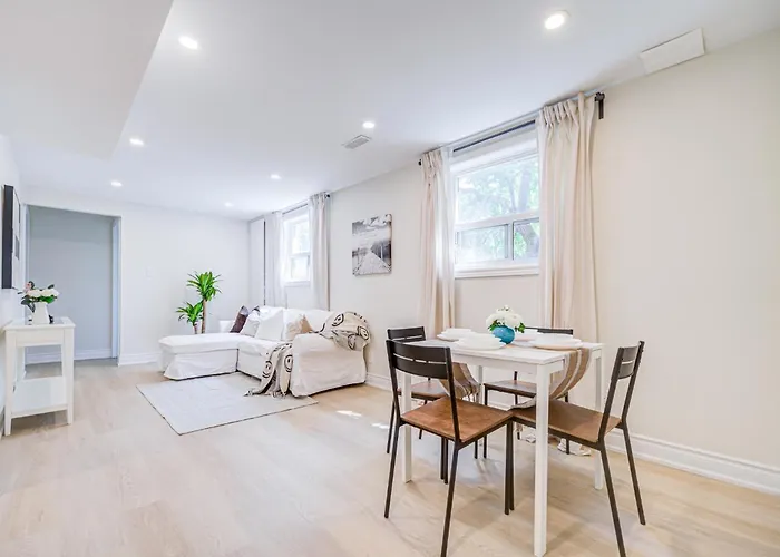 Nest In Orchard-Main Unit Room