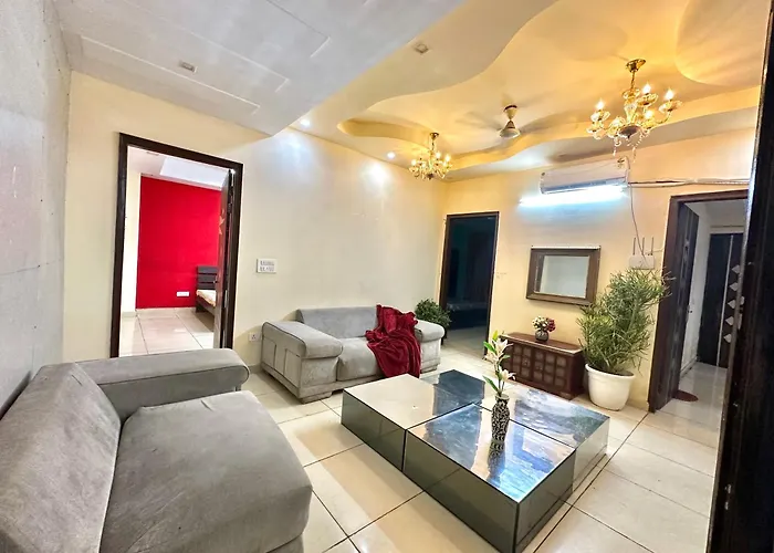 Entire Floor 3Bhk On Main Road