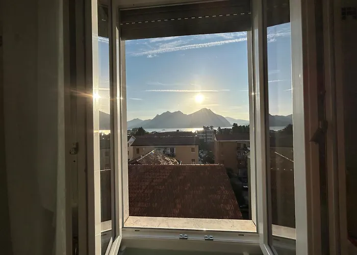 Lakehouse Enjoy