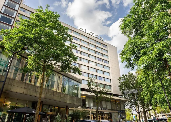  Hilton