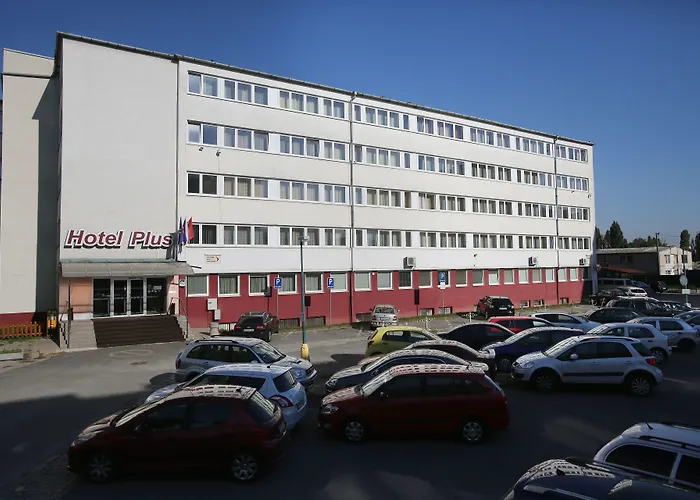 Hotel Plus