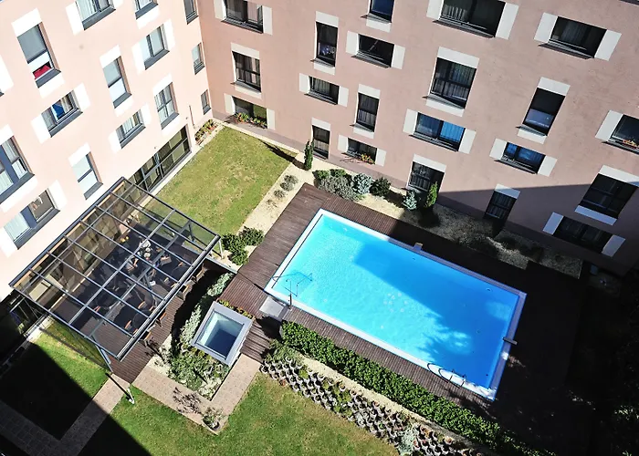 Melrose Apartments