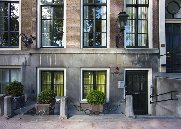 Dutch Masters Short Stay Apartments