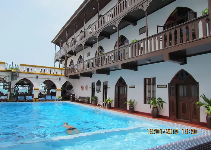 Tembo House Hotel