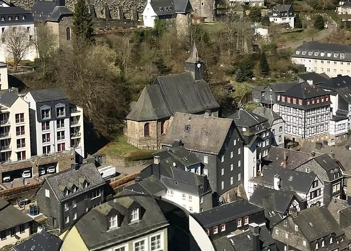Hotel Alt Montjoie
