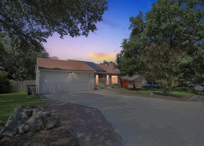 Luxury Vacation House With Private Pool & Jaccuzi Close To Seaworld Alamo And River Walk