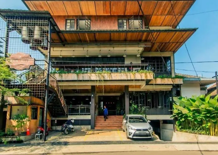 Triple Seven Bed & Breakfast