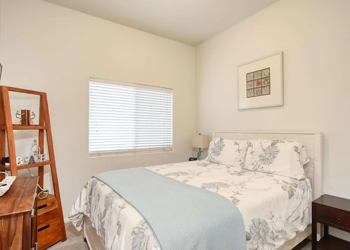 Downtown Pismo Beach Modern Updated Single-Level