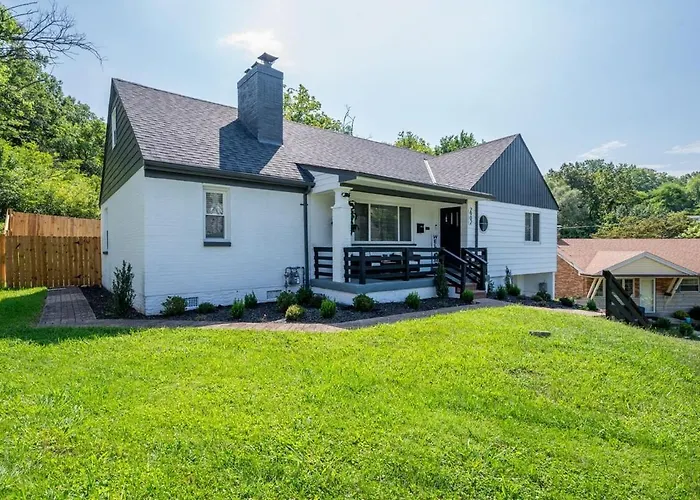 Luxury 5Br Cincinnati, Sleeps 12, Crib, Home Gym, Fenced Backyard