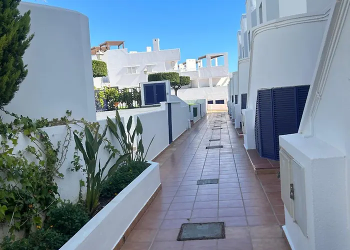 Sunny Breeze Apartment