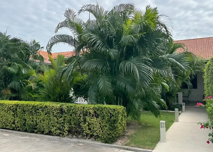 Villa Baan Lisa, Hua Hin, 2Br,2Ba, Near Soi 94, Beach, Restaurants & Shopping