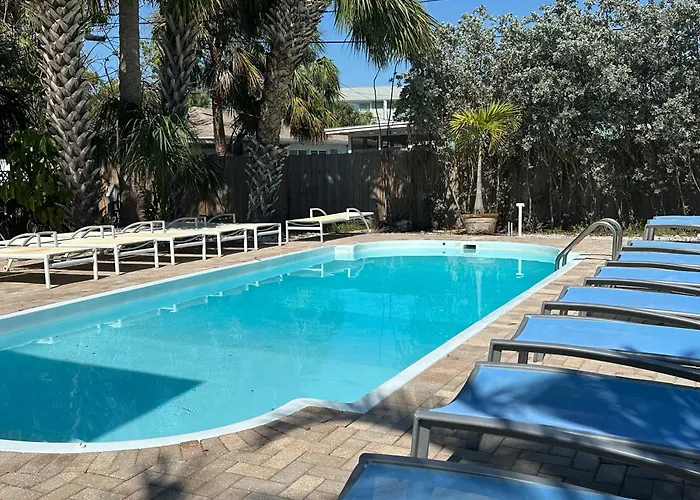 2Bd 1Ba Sunset 2 3Mins To Beach!