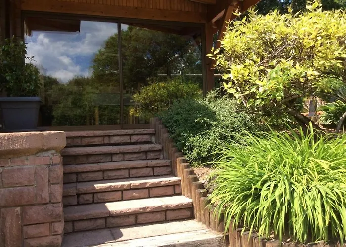 Chalet Du Cerf Dans Un Cadre De Verdure