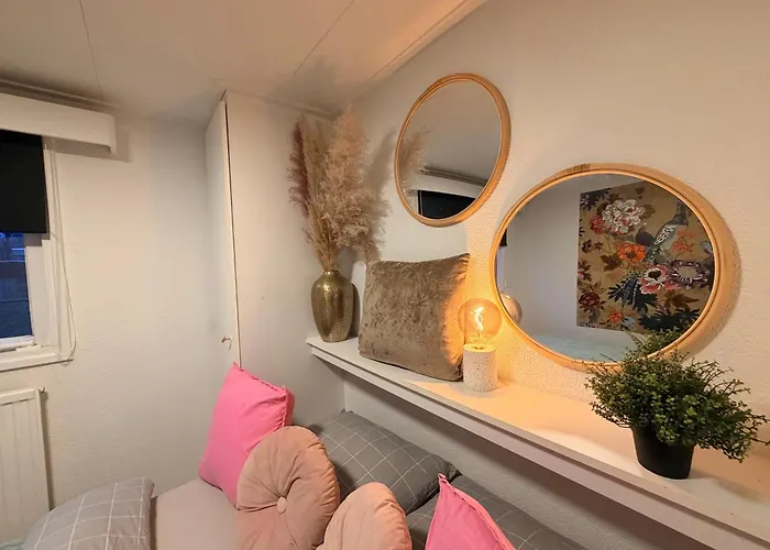 Gezellig chalet met 2 slaapkamers en zicht op het water