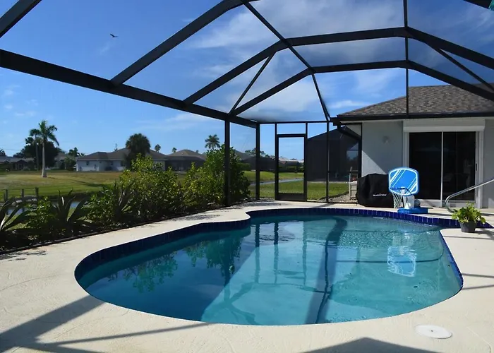 Canal-Front Oasis And Heated Pool - Close To Golf & Beaches