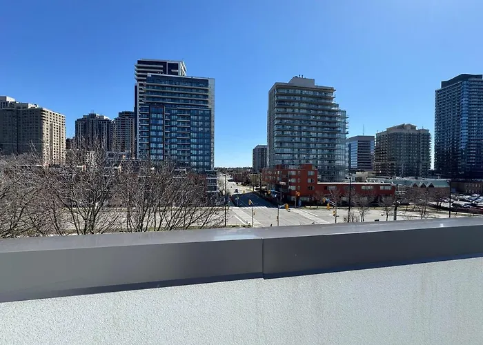 Brand New Chic Townhouse In Toronto Close To Yonge
