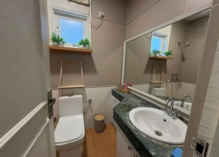 Luxurious 4 Bhk Beautiful Party Place