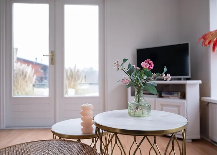 Gezellig chalet met 2 slaapkamers en zicht op het water