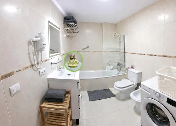 Citadel Oliva 4P Roses, Beach & Centre, Private Parking, Terrace