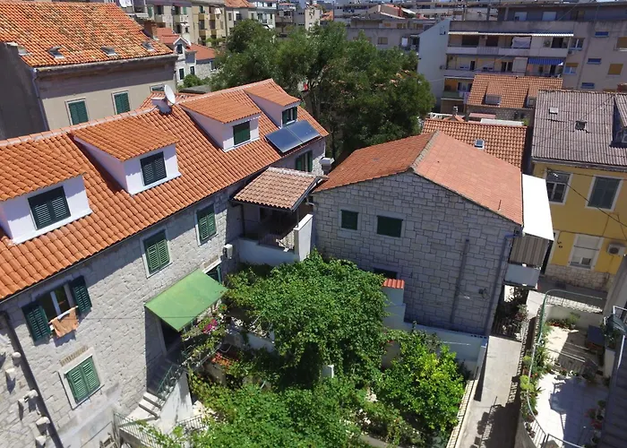  Villa Desideria