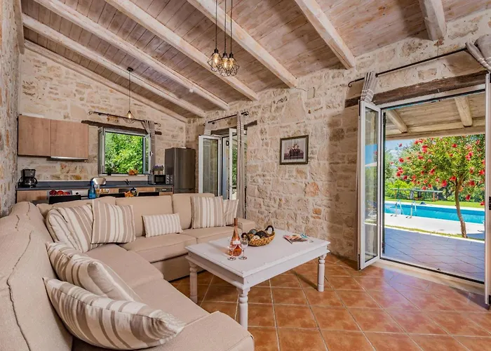 Villa Rizolia Epta By Villa Plus