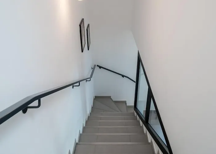 Villa Eden - Maison De Ville Au Coeur De Menton, Plage A 7 Minutes