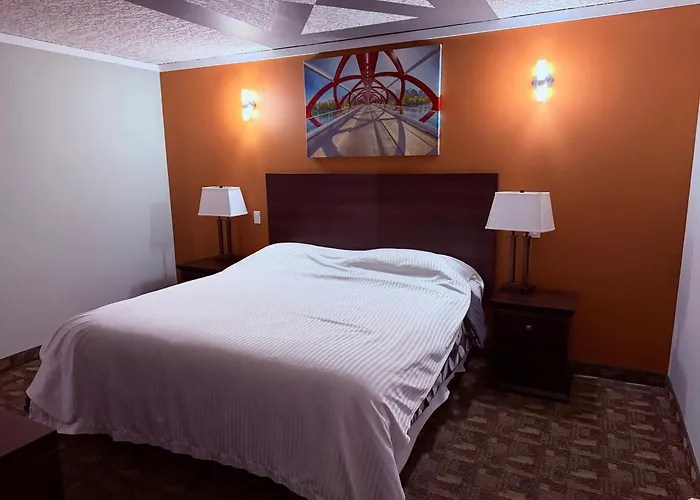 Airport Traveller'S Inn