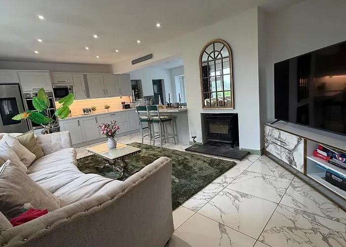 Detached Bungalow Private Hot Tub With Log Burner
