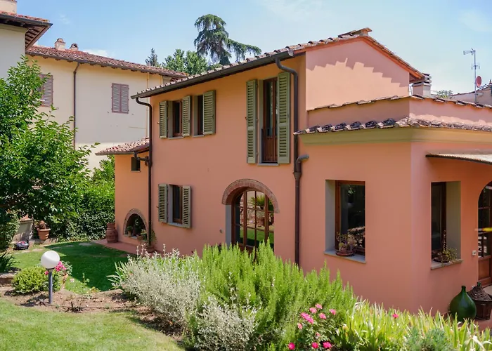 Stalla - Villa With Garden In The Historic Center
