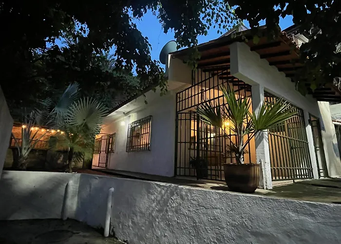 Villa Palmier - Tropical Oasis - Peace & Comfort
