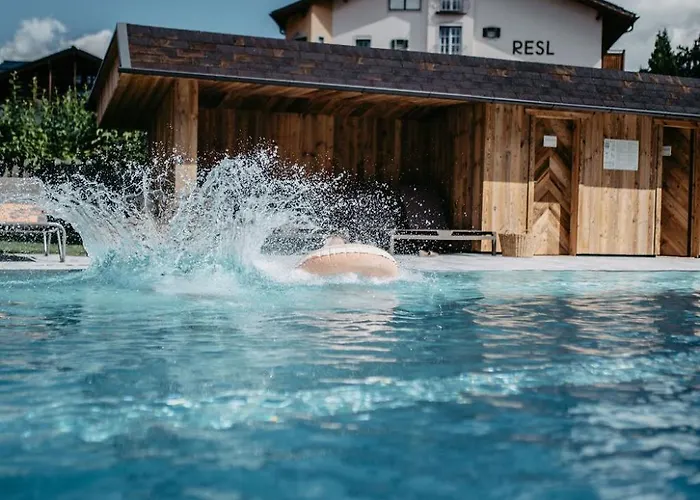  Resl Resort