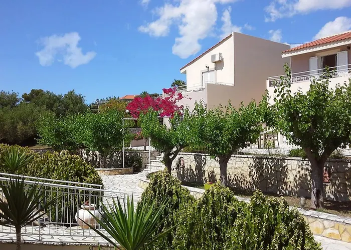 Marinos Apartments